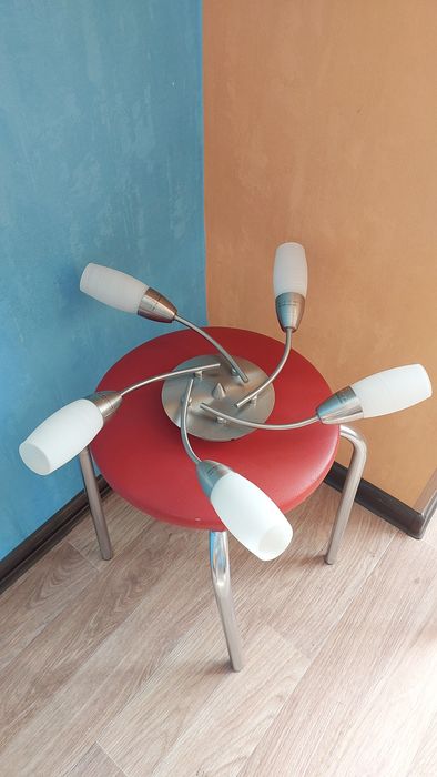 Люстры продам б/у в хорошем состоянии