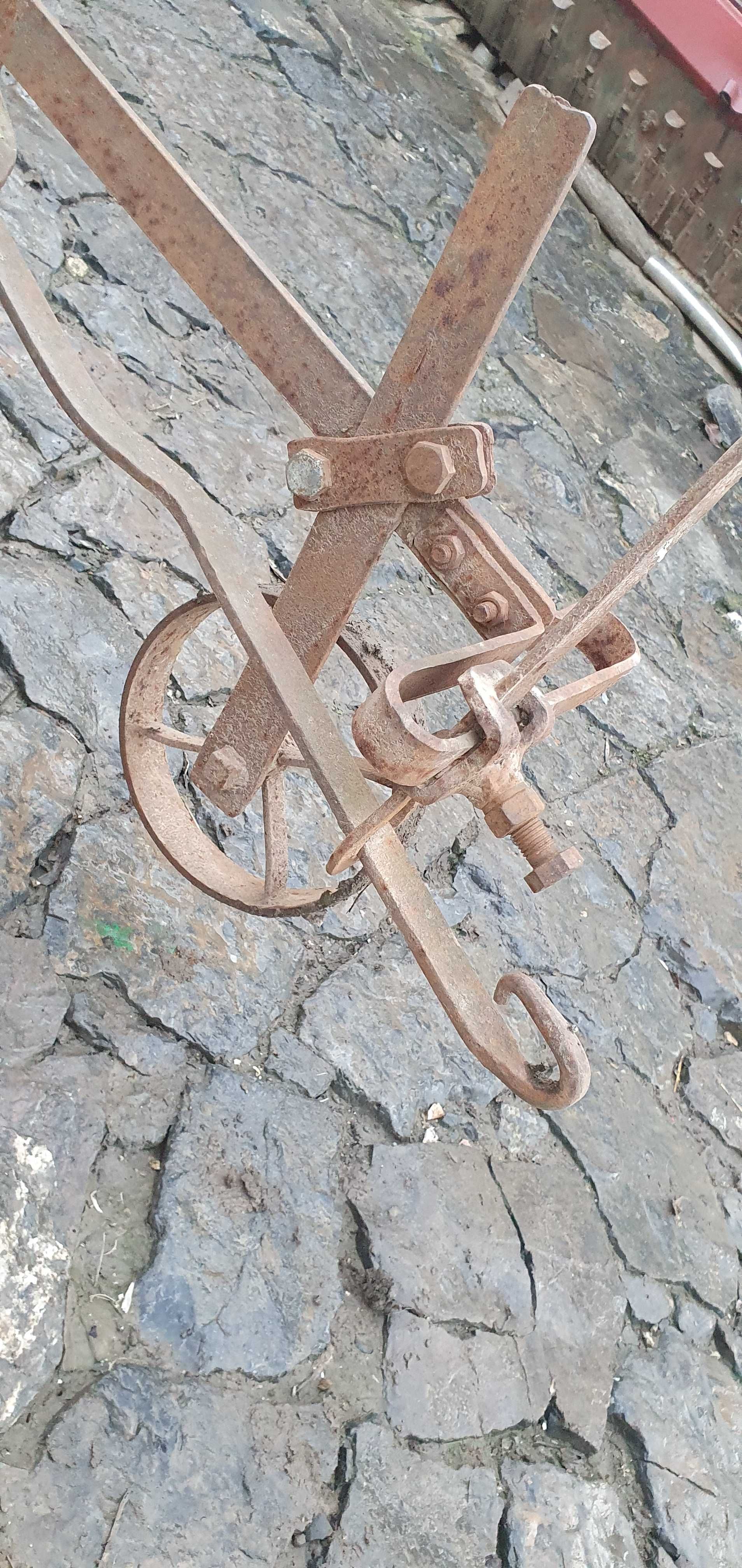 Vând Plug pentru Cal