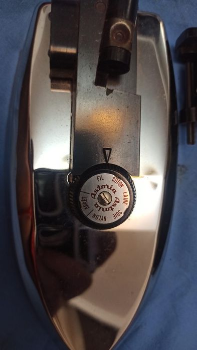 Fier de calcat de voiaj