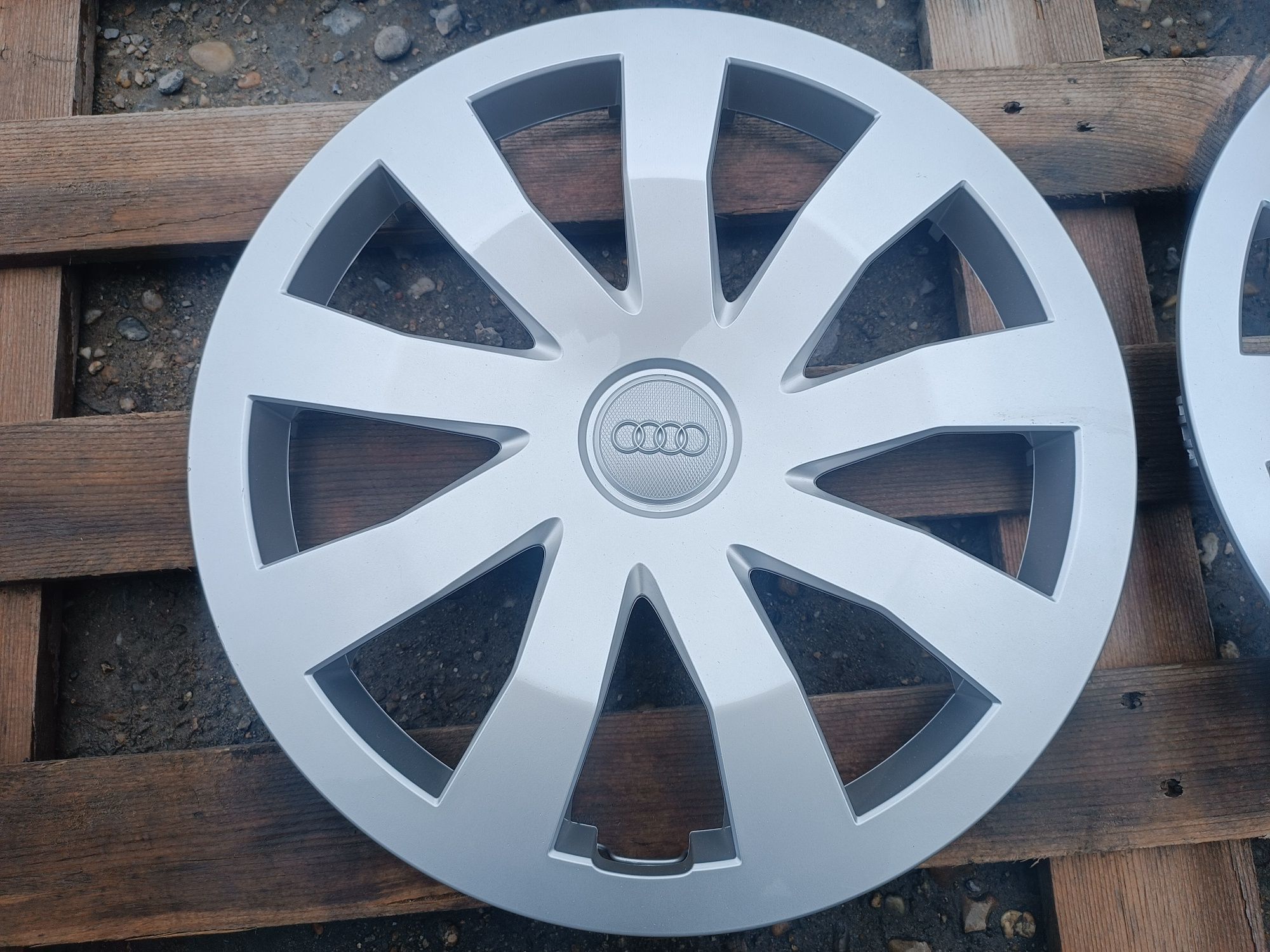 Оригинални тасове Audi 15 цола