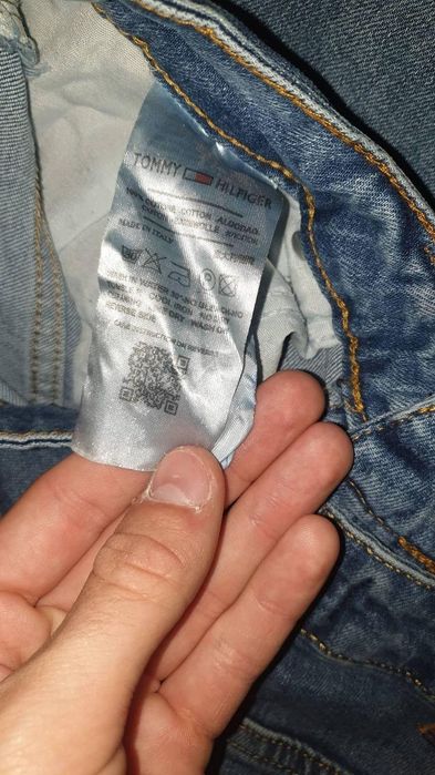 Blugi Tommy Hilfiger