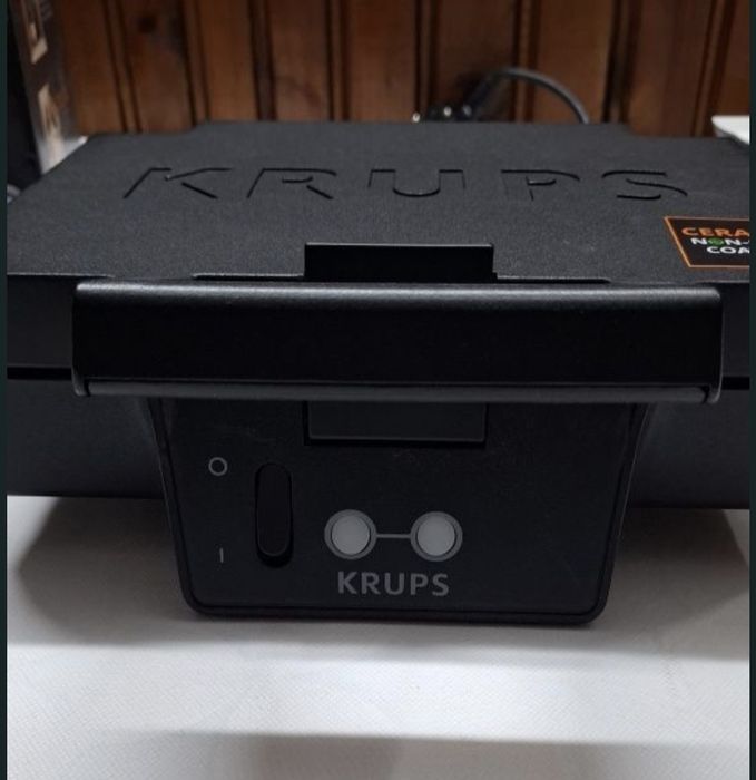 Сандвич тостер Krups FDK46,Черен,850W