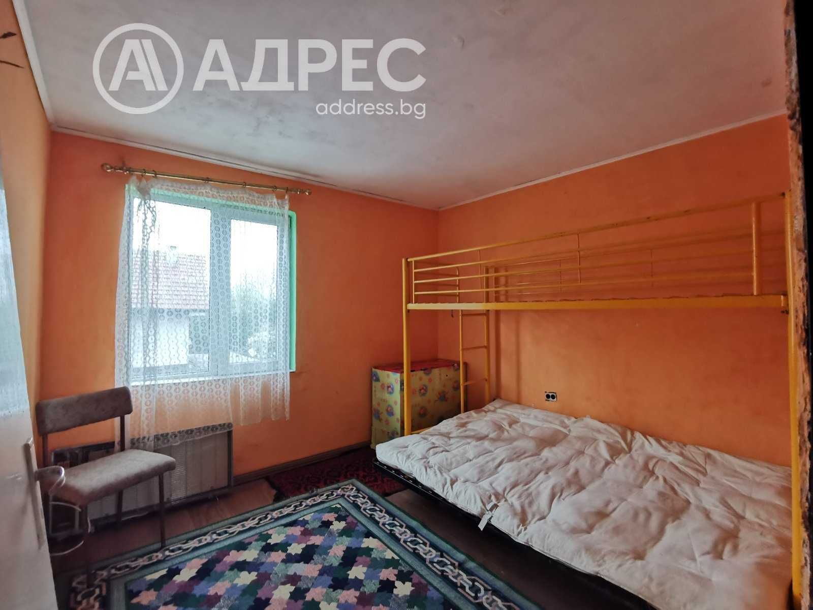 Къща, с. Ново село, РЗП 249 кв.м., двор - 846 кв.м.