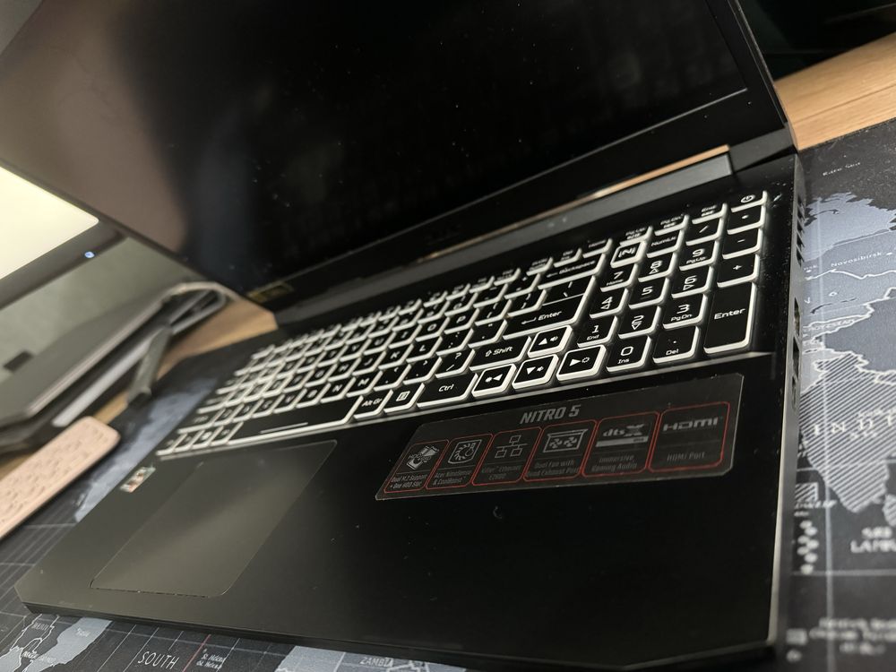 Laptop Gaming ACER Nitro 5 AN515-45-R4NK (RTX 3060 6GB, Ryzen 5 5600H)