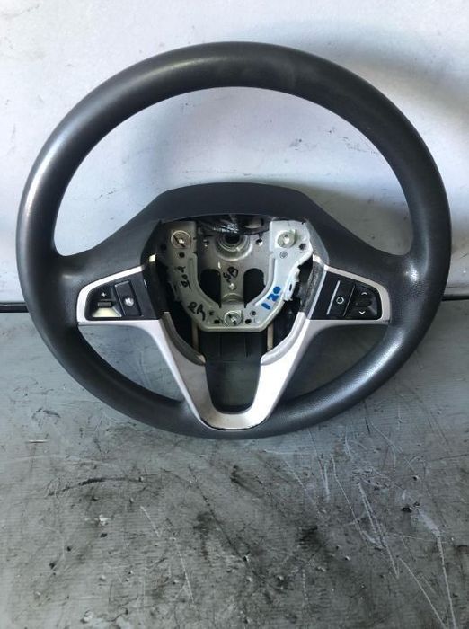 volan din piele cu comenzi  hyundai i20