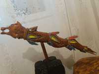 Lupul dacic sculptura în lemn