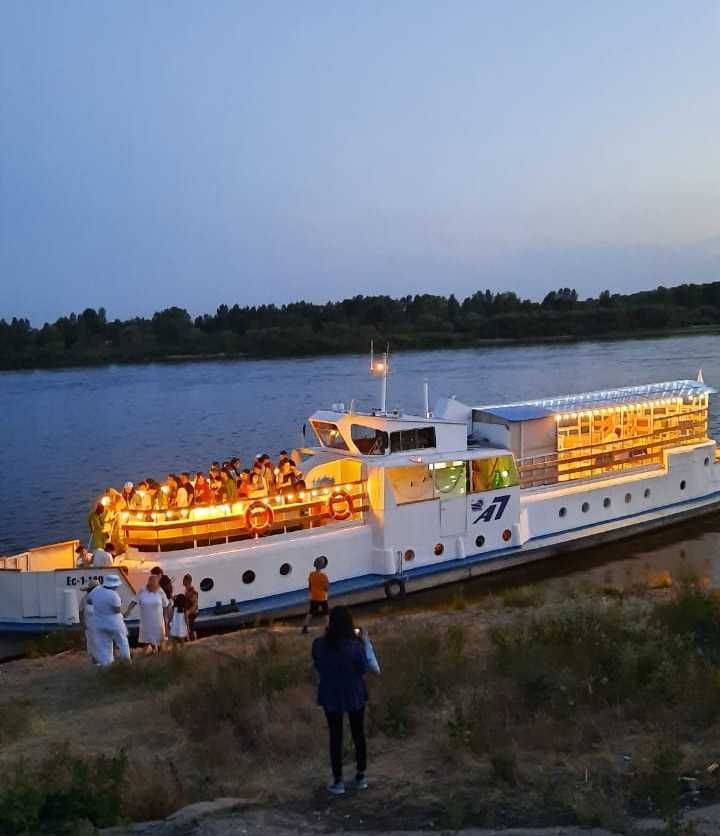 Готовый бизнес. Теплоход прогулочный