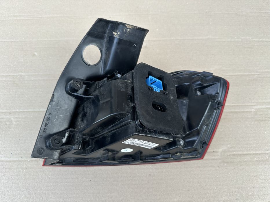 Stop stanga VW Passat B8 Break : 3G9945207K
