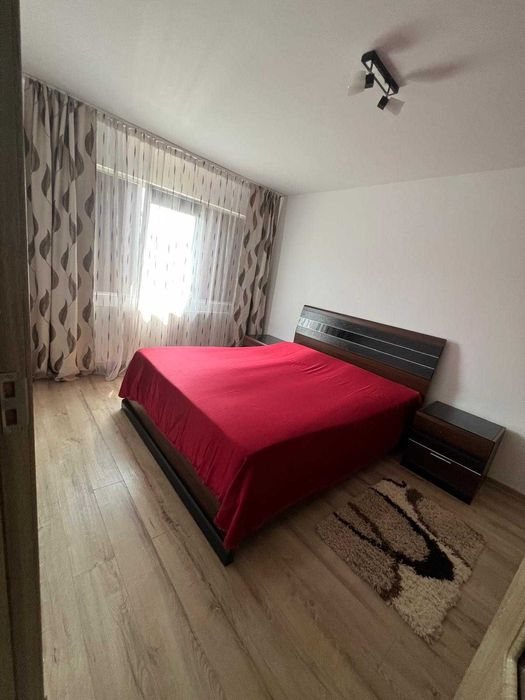 Apartament 3 camere de vânzare