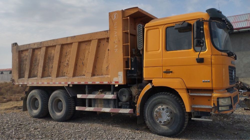 Shacman Srochna sotiladi