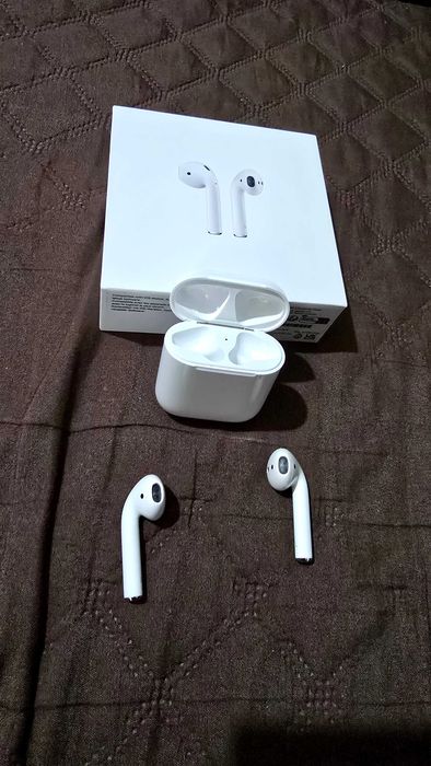 Vând căști  apple  airpods 2