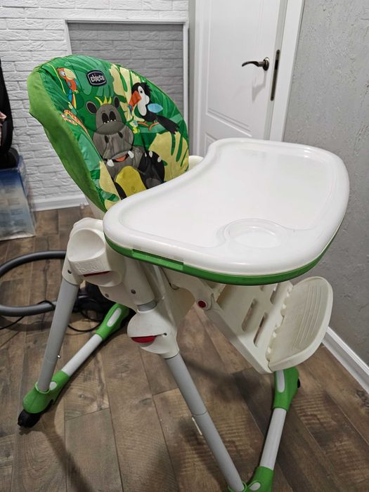Продам детский стульчик для кормления Chicco Polly