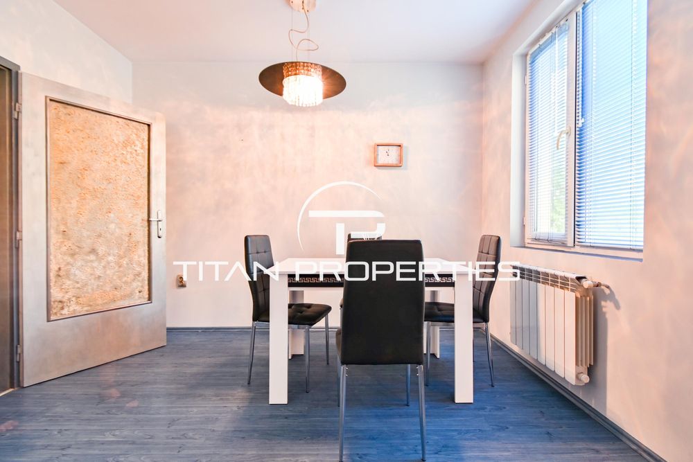 Дава се под наем Двустаен апартамент в София, Лозенец - 70 кв.м за 700 € - Снимка #2