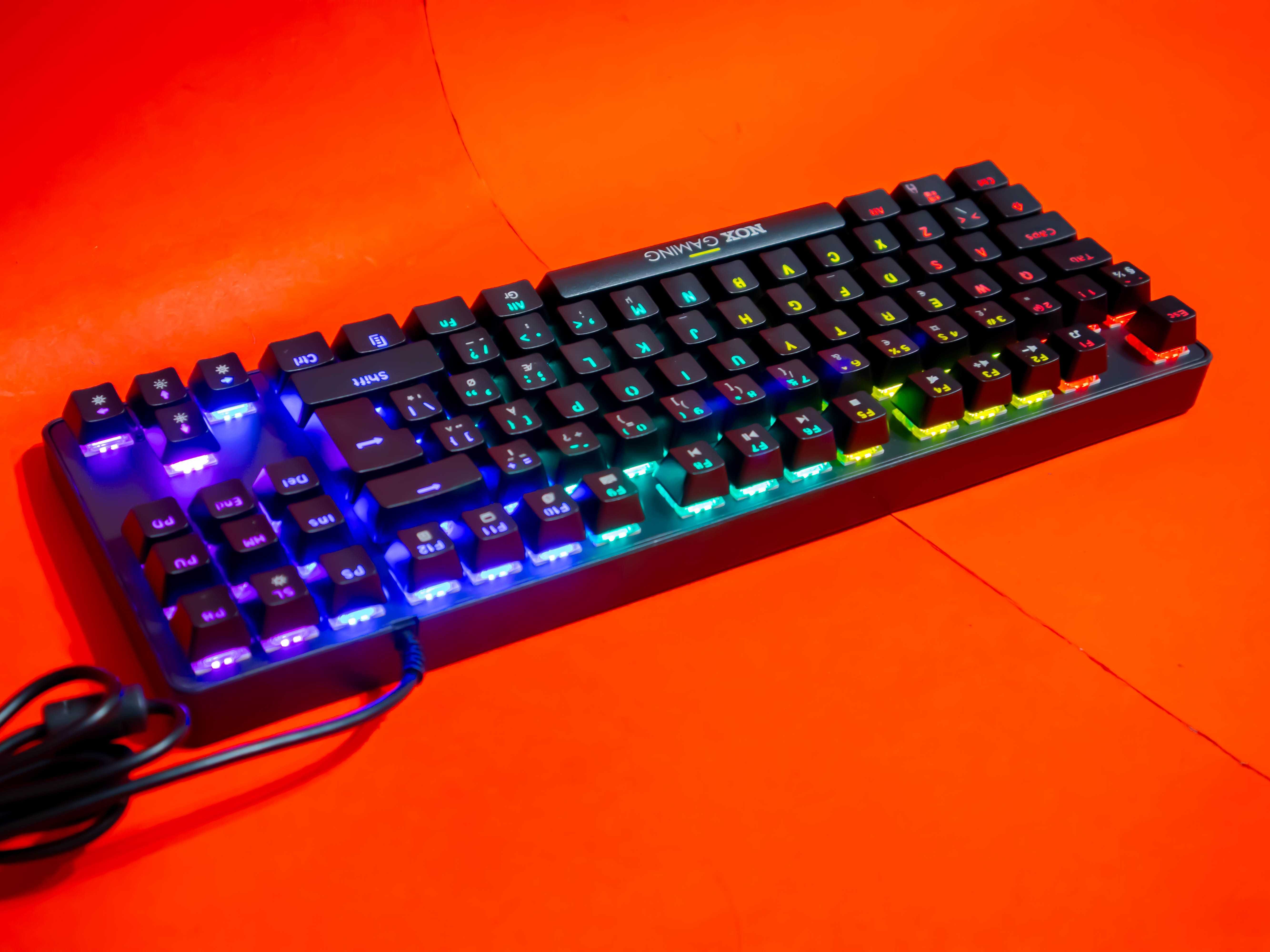 Nox Scavenger TKL механична геймърска клавиатура RGB Blue Switch