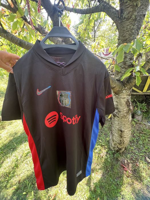 Чисто нови тениска на Барселона
