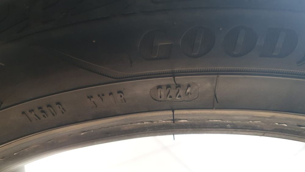 Anvelope de Iarnă Goodyear, 245 45 20, 8 mm, 2024, aproape NOI!