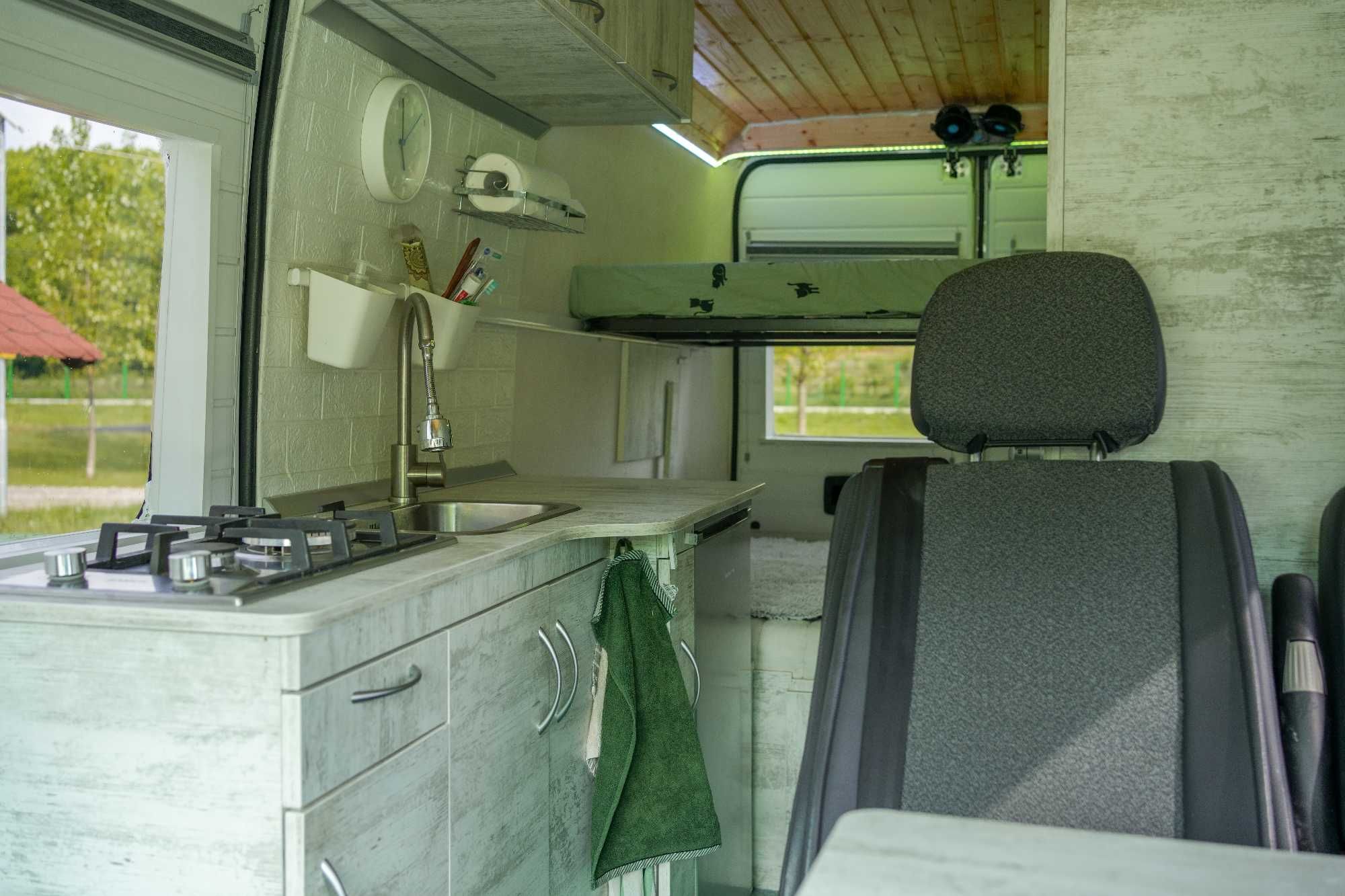 Autorulota Campervan, omlogat 4 locuri