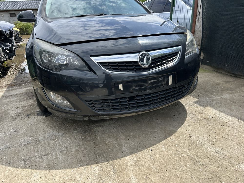 Cutie viteze manuală 5 trepte Opel Astra J 1.6 benzină 2012
