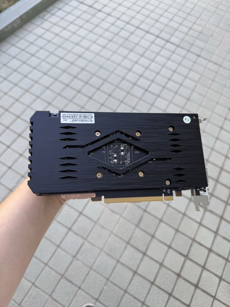 GTX 1660S от бренда AXLE