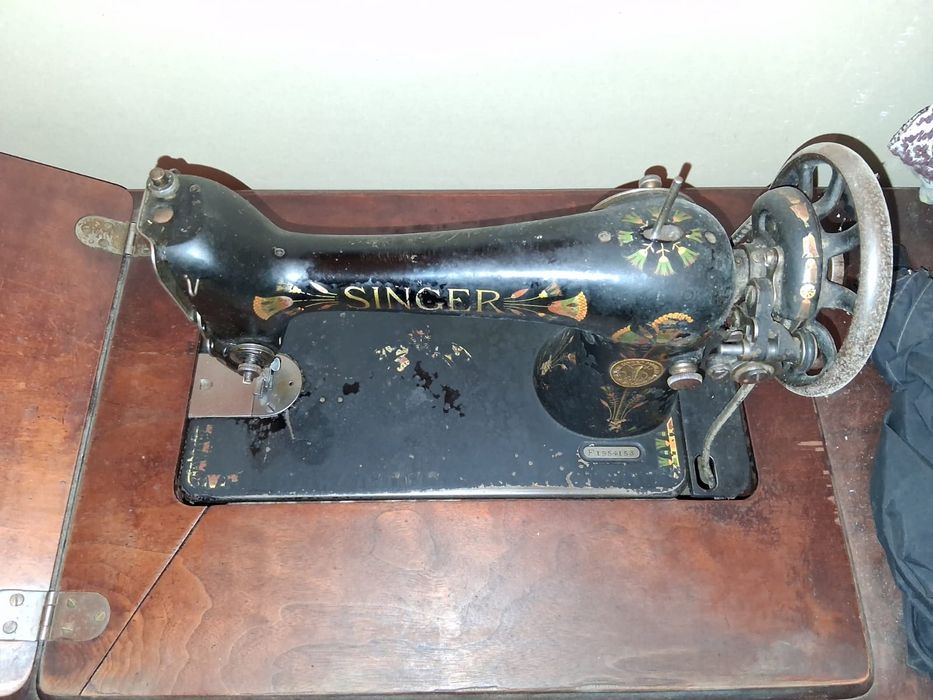 Mașină de cusut SINGER