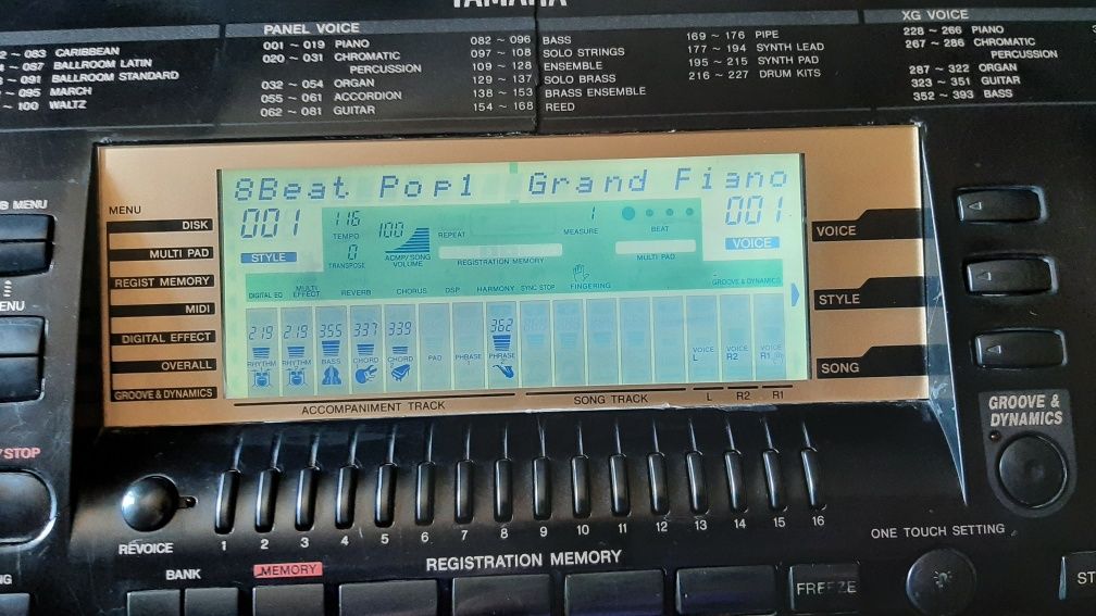 Yamaha psr 730   sotiladi.