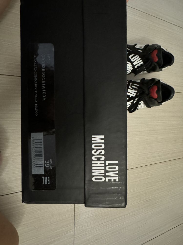 Обувки Love Moschino