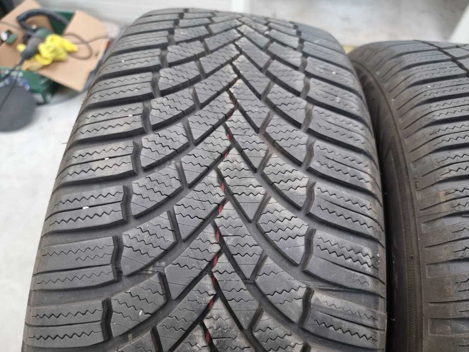 2 Anvelope IARNA 225.55.18 "Bridgestone [dot 2021] ; stare foarte buna
