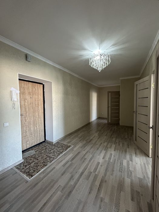 Продам 2 к.кв., 12 мкр.