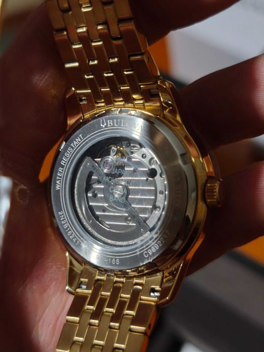 Нов автоматичен часовник Bulova -2бр