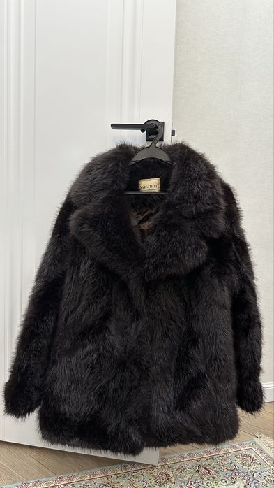 Продам шубку коричневый (искуственный мех) но смотрится красиво богато