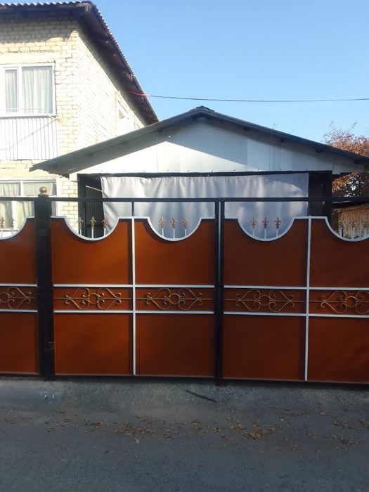 Продам 2-комн.квариру Балпык би улиц Тазабулак 40б