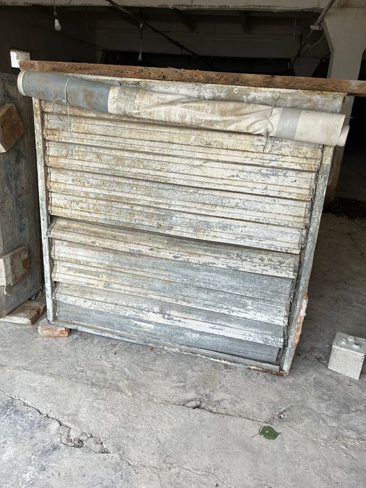 Vand echipament/utilaje de crestere a puilor de carne