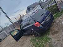 Vand sau dezmembrez motor desel  nr de tel