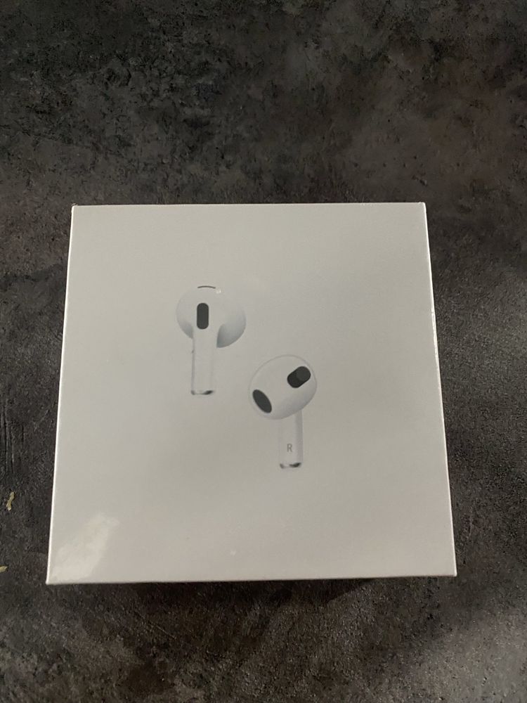 AirPods pro 3 10000