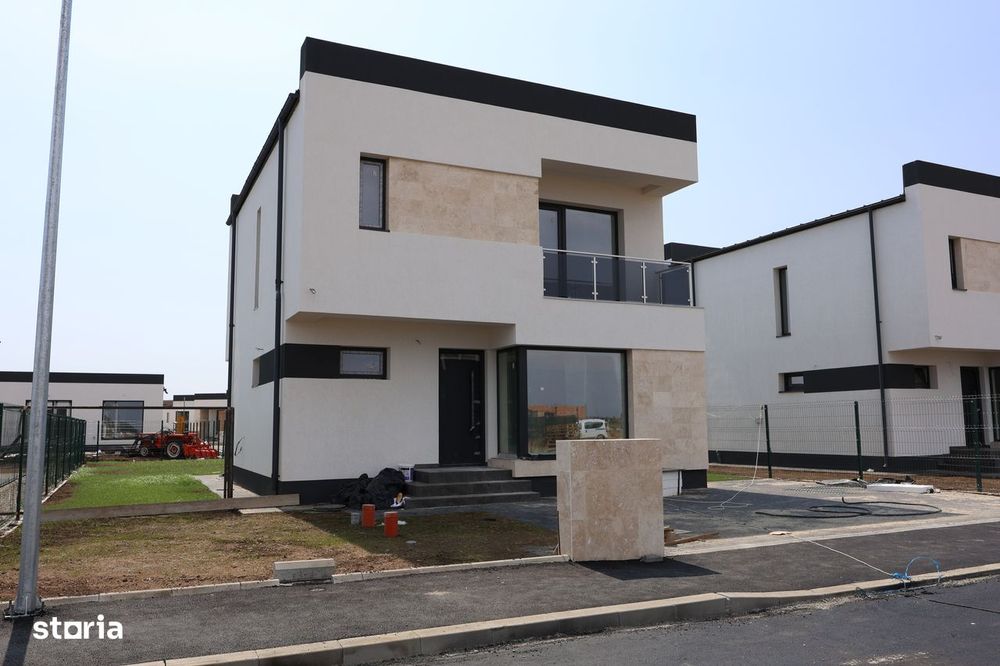 Casă cu 4 camere, 115mp, 323mp teren, în complex rezidențial, Berceni
