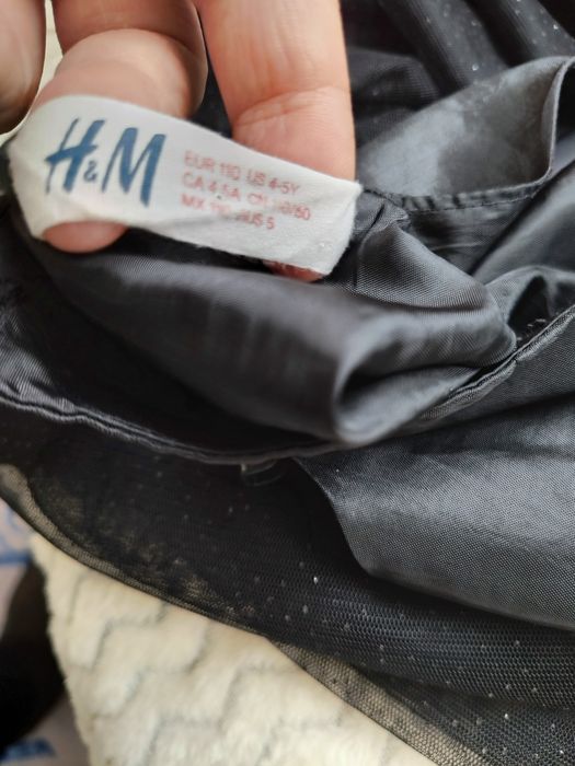 Детска рокля НМ,много запазена ,4-5г,110см