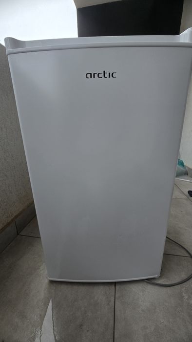 Vand frigider Arctic 89L, inaltime 85cm