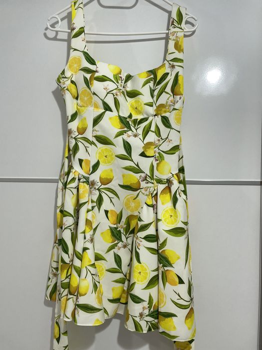 Къса рокля с лимони