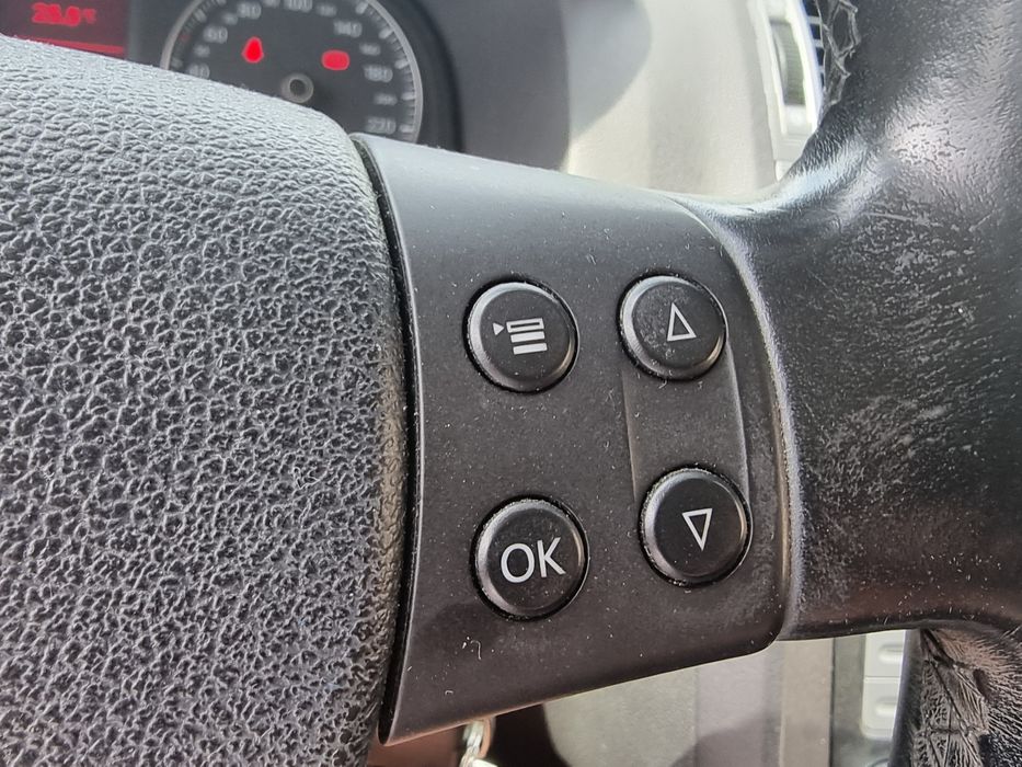 Vând VW Touran 1.4 Tsi