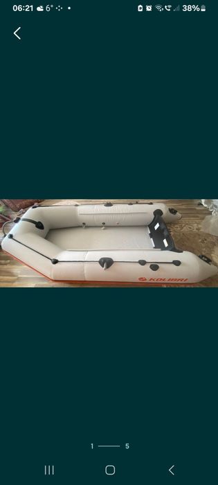Vând barca kolibri km 2.8m ,este nefolosita