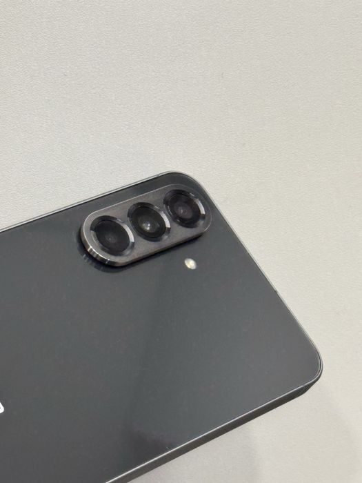 Продавам отличен Samsung A56 гаранция