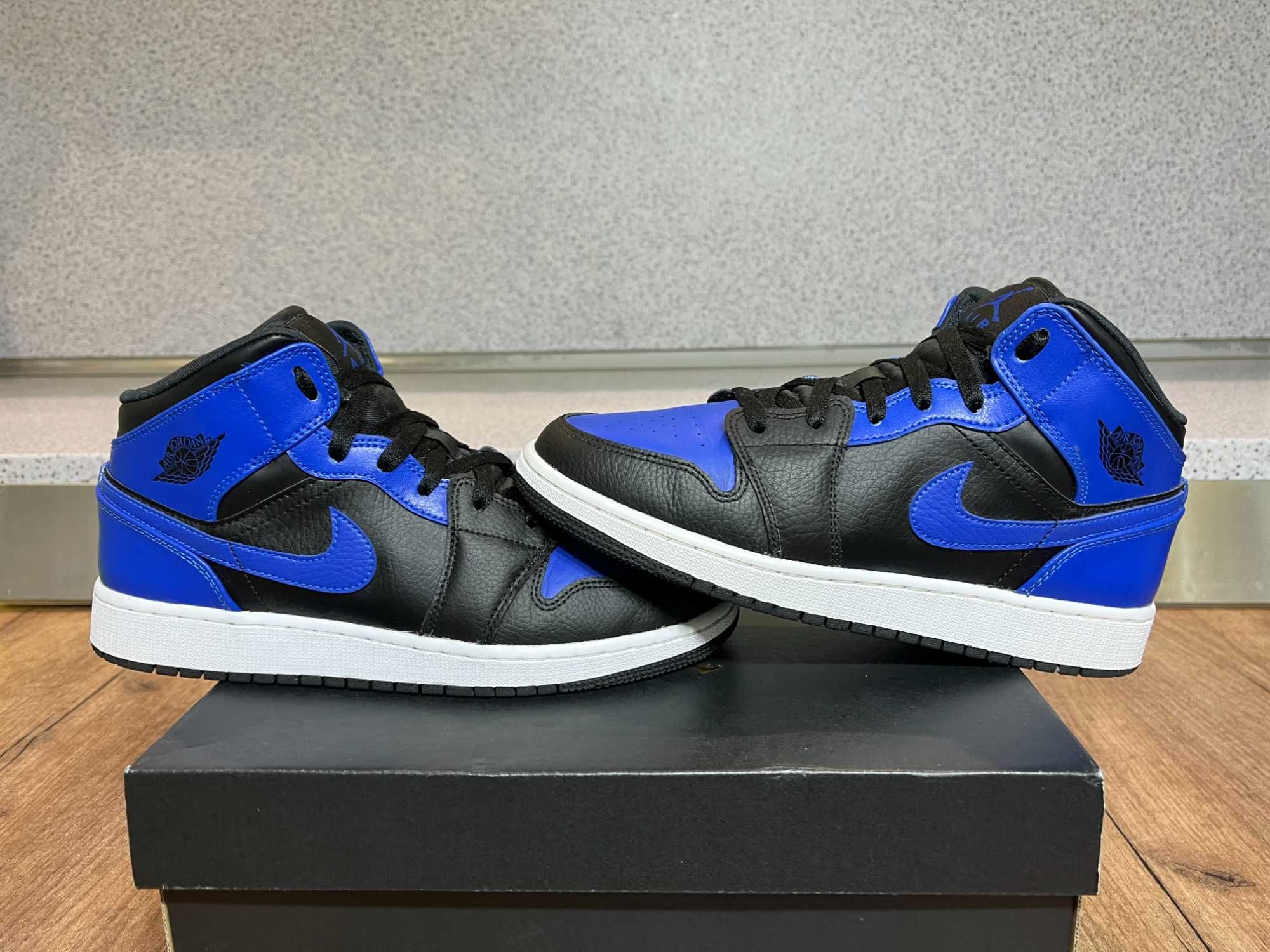 ОРИГИНАЛНИ *** Nike Air Jordan 1 Mid Hyper Royal Blue Black