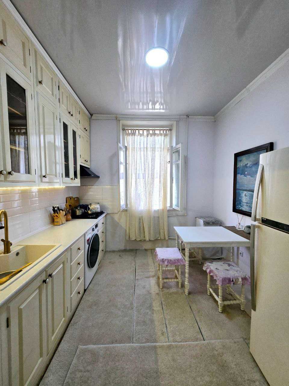 2-комнатная квартира, срочная продажа.Цена договорная (звоните)