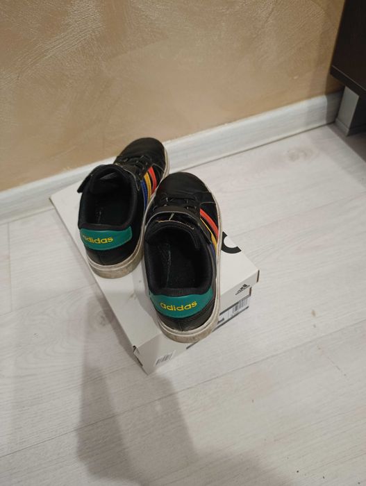 Сникърси, кецове Adidas - още в гаранция!