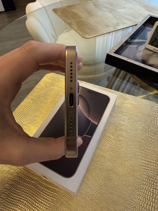 Iphone 16 Pro Max 10/10 256 GB