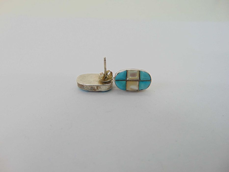 Cercei zuni din argint cu sidef si turcoaz
