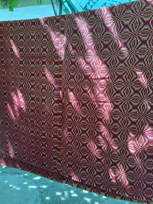 Macat de lână roșu