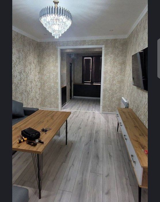 Максим Горький метро ёнида 2 хонали квартира ижарга берилади