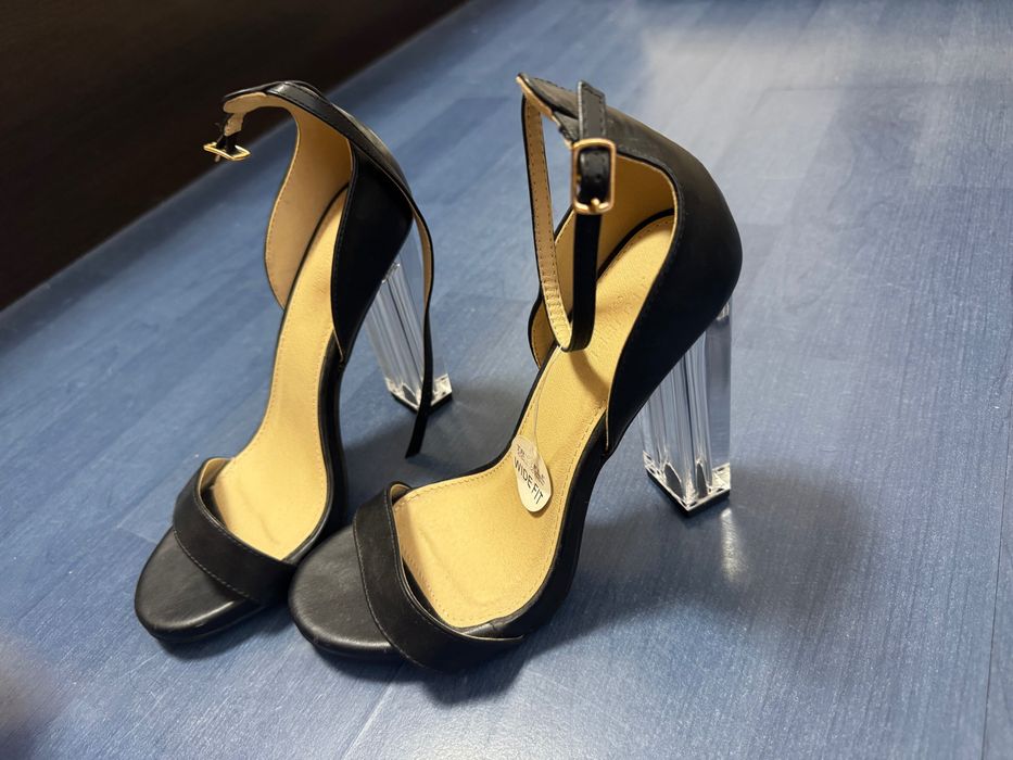 Sandale cu toc transparent piele
