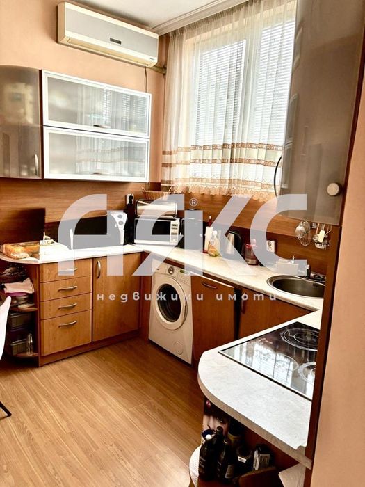 Продава се Тристаен апартамент в София, Илинден - 104 кв.м за 1050 €/кв.м - Снимка #2